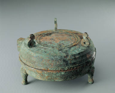 Bronze lamp with tile pattern