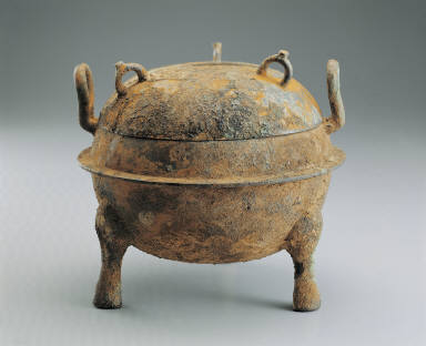 Bronze Ding vessel with Shi-guan inscription