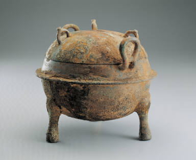 Bronze Ding vessel with Shi-guan inscription