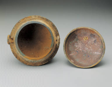 Bronze Ding vessel with Shi-guan inscription