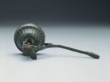 Bronze floral shaped censer with handle