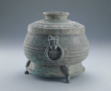 Bronze Gui vessel with Xin Wang in scription