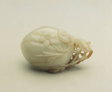 Jade peach-shaped water container