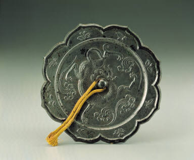 Bronze Mirror with dragon pattern