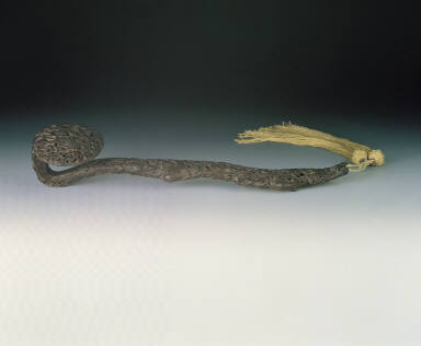 Red sandalwood ru-yi scepter with decorations of the auspicious prunus and magpie motifs