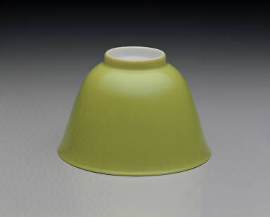 Bowl with green glaze