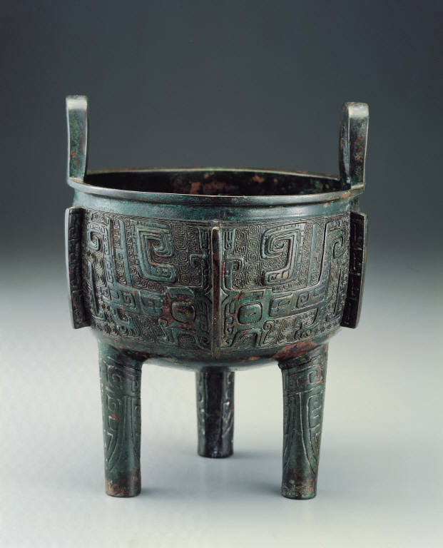 Bronze Ding vessel with Shi inscription