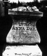 Holsington, Anna Day